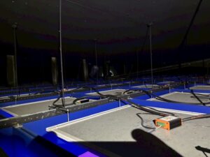 エアカーテン6台増設に伴う電気工事 天井の様子